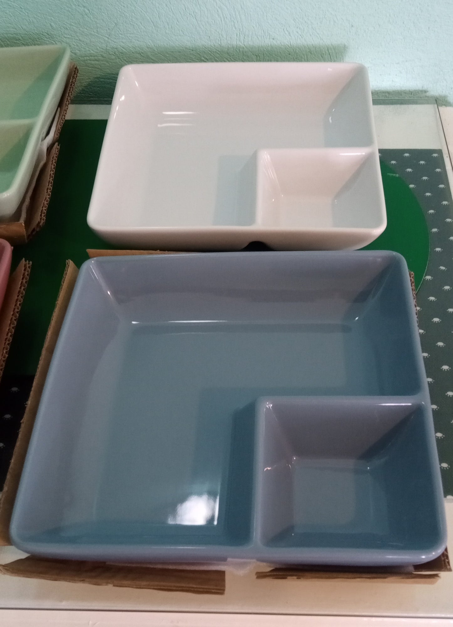 JUEGO DE PLATOS DE CERAMICA